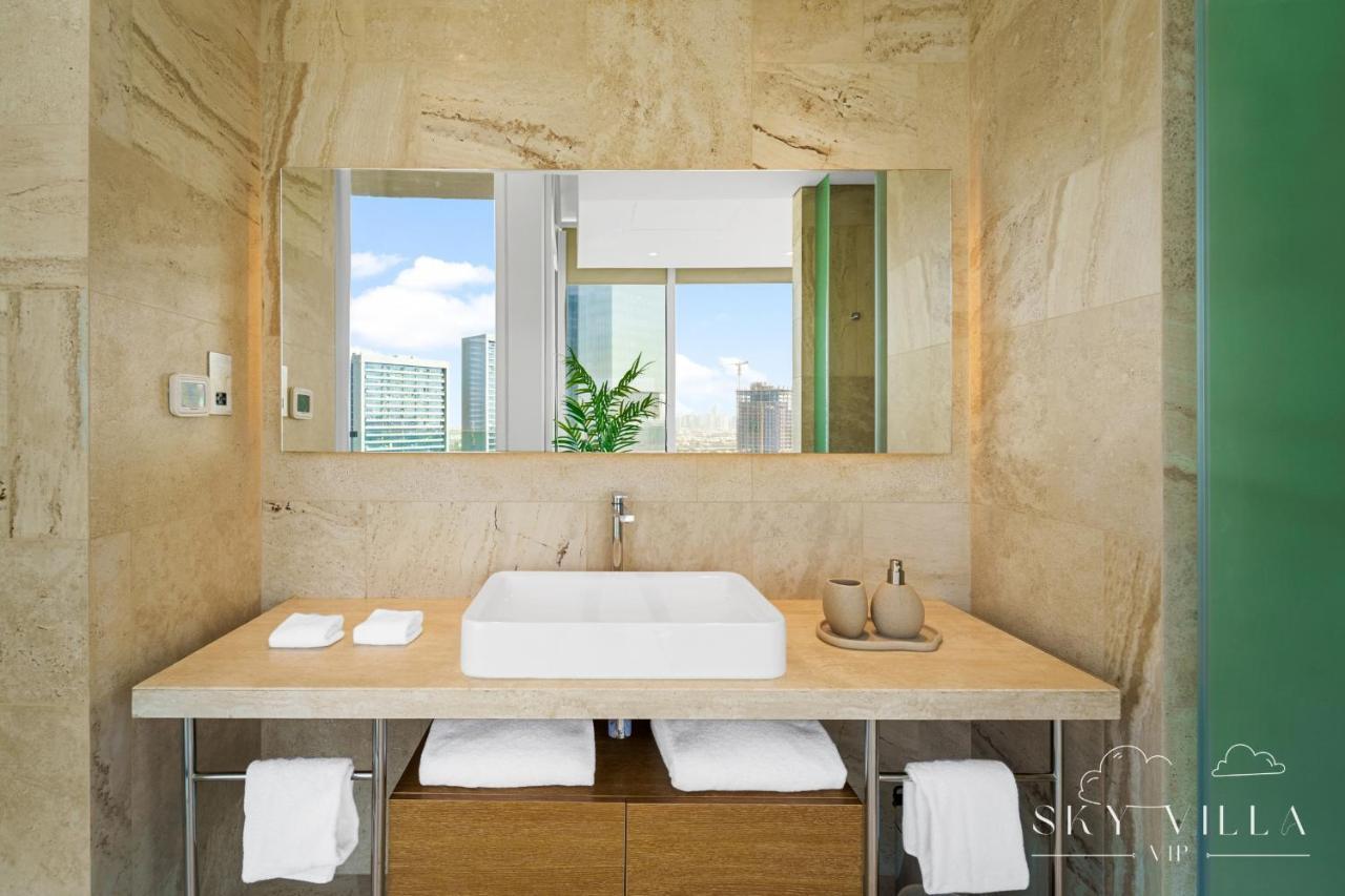 Five Jumeirah Village - Luxury Sky Villa Private Pool Дубай Екстериор снимка